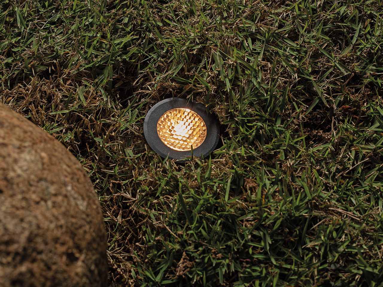 Focco Grid 12° Embutido de Solo com Grade Antiofuscante 5W - STH8716