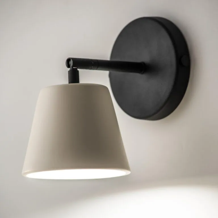 Arandela Lis Preto Geo Luz & Cerâmica - 10,5cm   