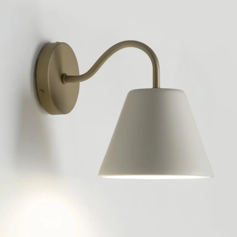 Arandela Mia Dourado Geo Luz & Cerâmica - 15cm